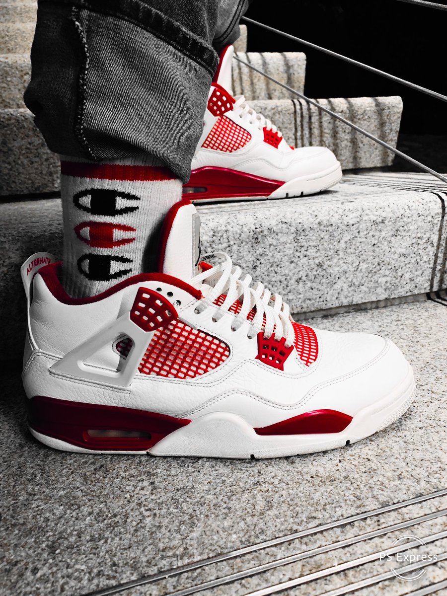 Jordan retro 4 ‘alternate 89’ #Sneakers #sneakerhead #retro4 #jordan #sneaker #sneakersnstuff #offwhite #offwhiteshoelace #champion #championsocks #SneakerScouts