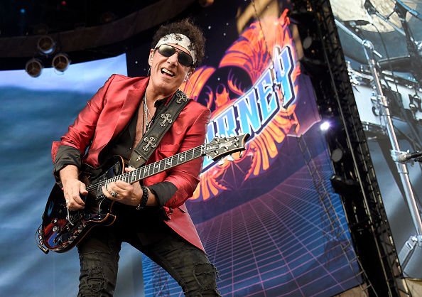 Happy birthday mr. Neal Schon
February 27, 1954 