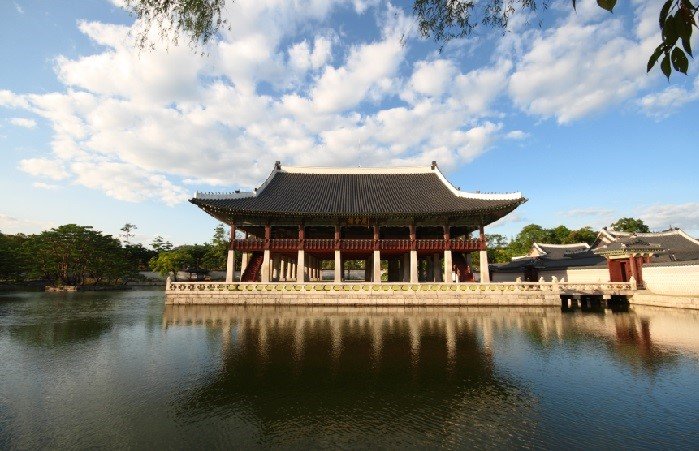 Korea Post looking for distressed debt managers, efforts to find better returns abroad read more bit.ly/2StcT4J