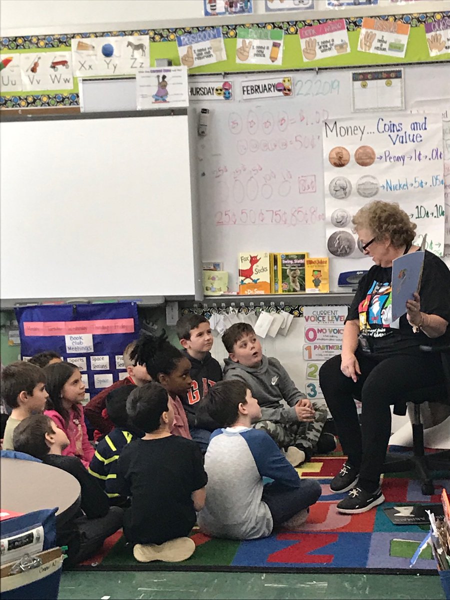 Encouraging reading - teacher switch day at Leonardo!#MTPSPride ⁦<a href="/LeonardoBearsNJ/">Peter J. Smith</a>⁩