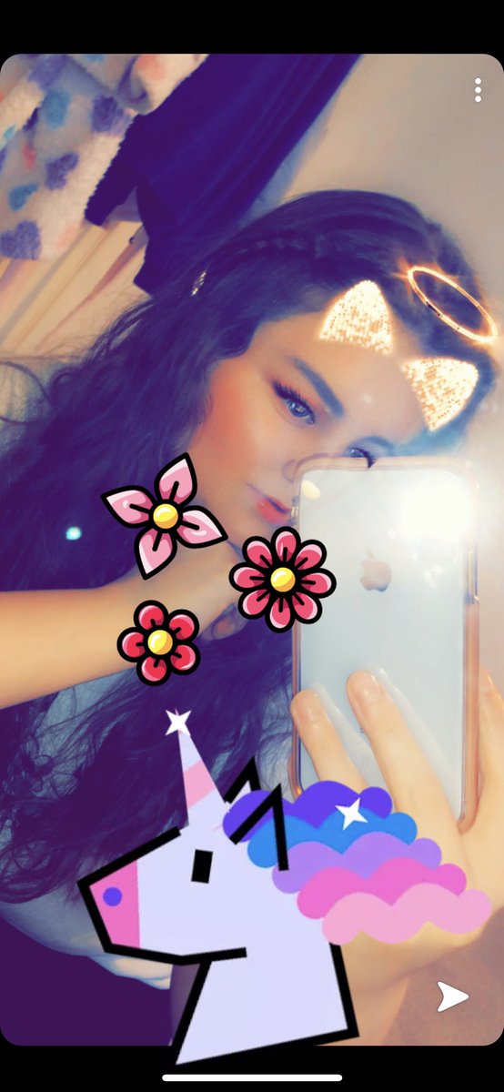 amyjhunter's tweet photo. Snapchat seen it first 😛 https://t.co/cJGdXHL2QE