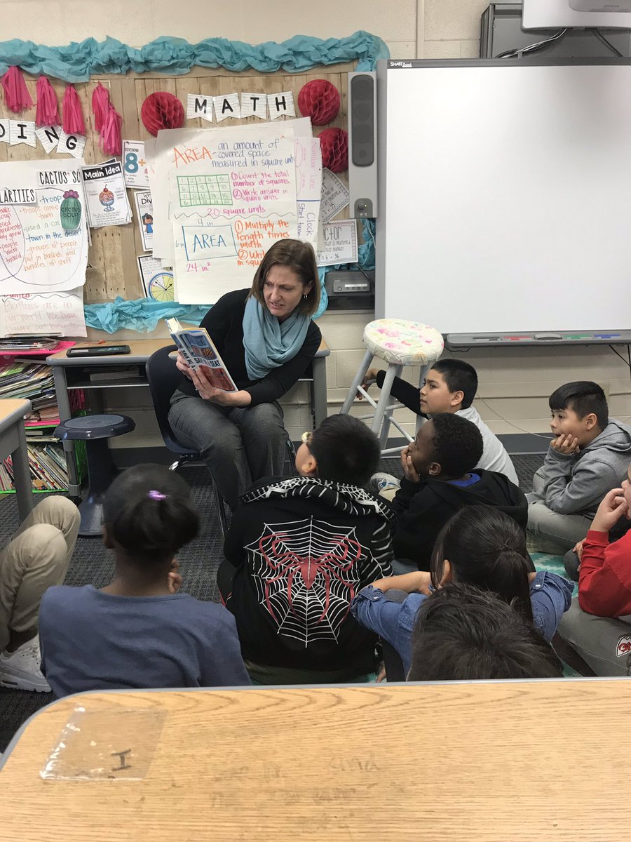 gleason3rd's tweet photo. We are so excited to continue our #ReadAcrossAmericaWeek guest readers with @JoyEngel1116! Thanks for coming in! @TUSD202 @MTEUSD202 https://t.co/AK9gHN6dS4