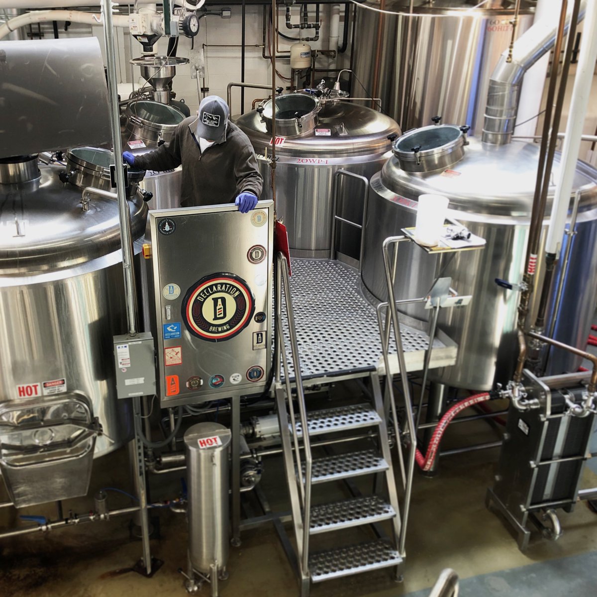 Hi Paul! 👋

#DeclarationBrewing #brewday #brewer #coloradocraftbeer #craftbeer