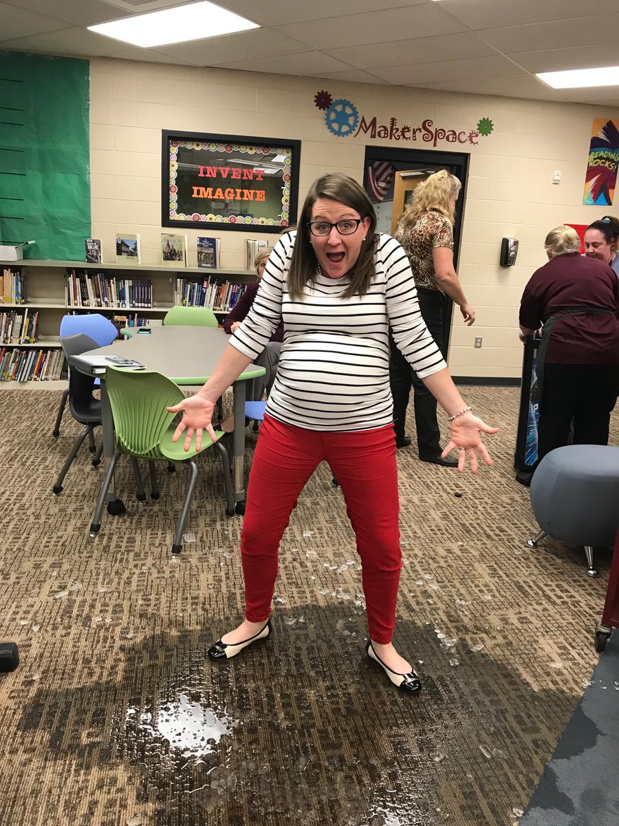 LauraShirkey's tweet image. What???  Oh no...it was just spilled  water!
#CWMSchangemakers #CWway #cwms_office