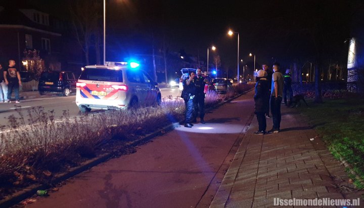 IJsselmonde_eo's tweet photo. Schietpartij op #Pascalweg Rotterdam-Lombardijen...
Lees verder >> https://t.co/KPvNvaByXP https://t.co/rC0iT5nNVV