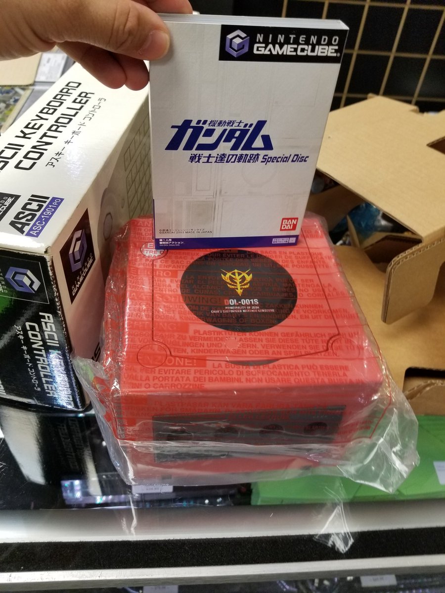 8BitRetroPlus's tweet photo. Check what I found over at #Gamersinc #OrlandoFlorida. #GameCube Char's Red Limited Edition. Gamers Inc: 504 N Alafaya Trail #111 Orlando, FL 32828. Phone: 407-482-8655 https://t.co/hGi7NTymbp