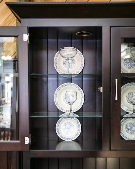 NewOakTree's tweet image. Don't keep your #crystal and china hidden away for special occasions. Showcase your special pieces while keeping them safe and secure in one of our hand-built #hutches. #NewOakTree #DisplayCabinet #Furniture