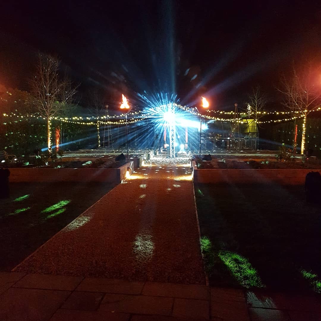 Tonight Matthew, I'll be at <a href="/DormyHouse/">Dormy House Hotel</a> launch party for their new #backgarden restaurant.   It's looking fab and the food and drink is flowing.  Oh, and there's a #discoball in the garden...yessss.
And my little owls are out in force of course!🍹🍍🦉
Cheers x