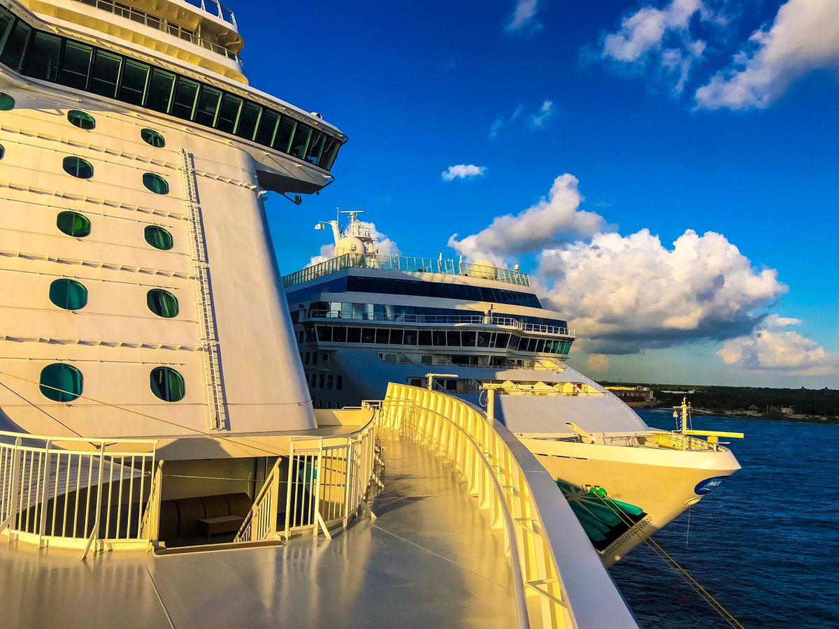 NCLJobs's tweet photo. Just a little afternoon chit-chat between ships π¬π
#cruiseshiplife #crewlife #cruising #nclcrew https://t.co/PxsfktsK3n