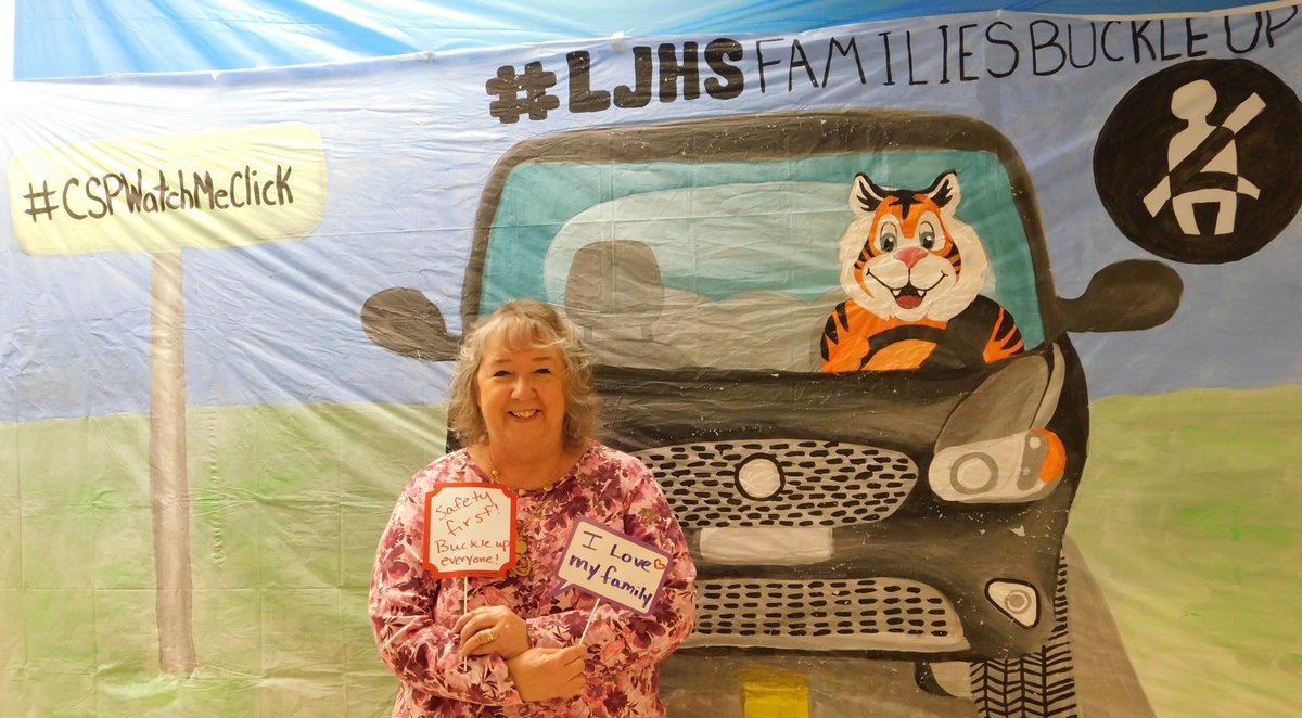 la_council's tweet photo. Family Photo Booth pictures from last week!
#LJHSFamiliesBuckleUp
#CSPWatchMeClick https://t.co/VfPBgQ1wfW