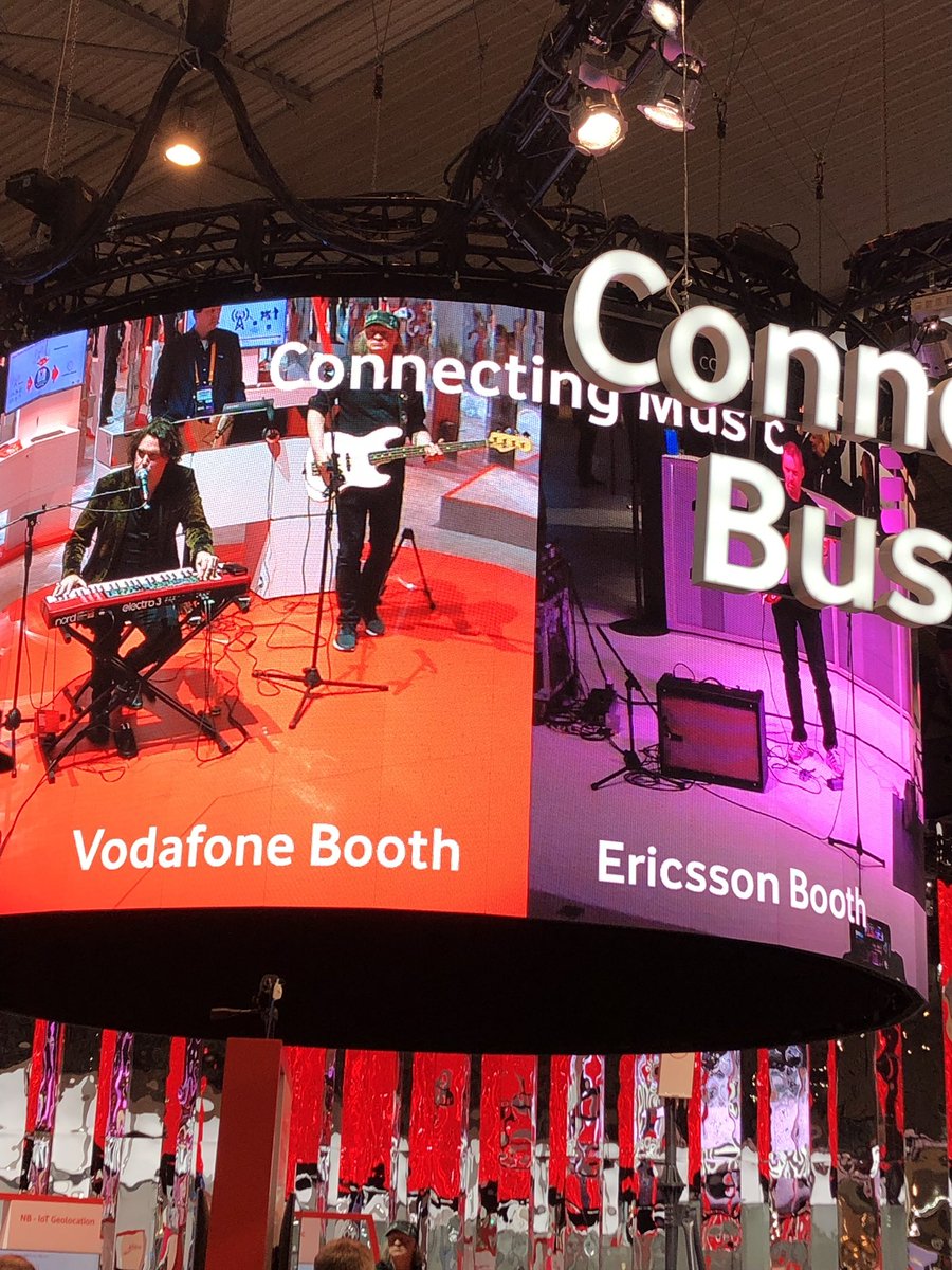 CarlosRomanTL's tweet photo. 5G allows band members playing separated in different locations with no latency  #MWC19 https://t.co/3TSyJdc65B