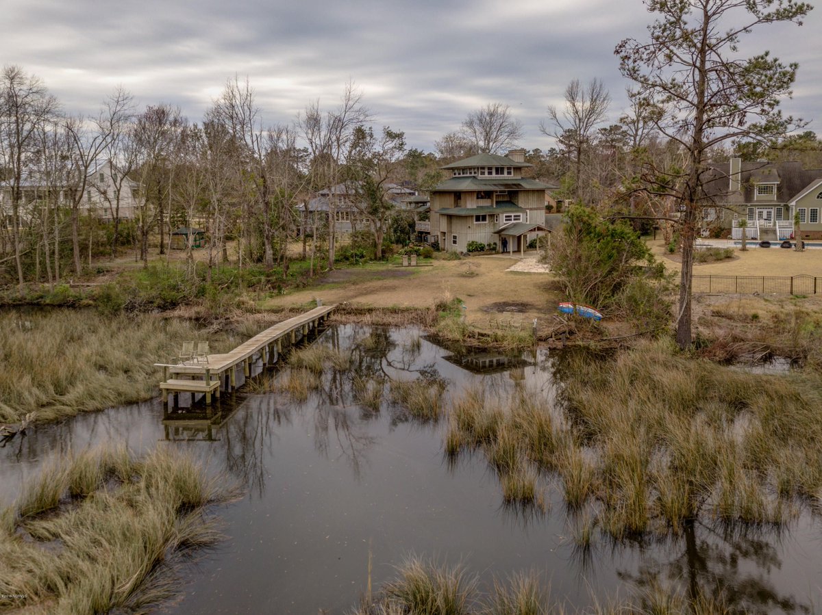 NetworkWilm's tweet photo. WOW, Check out our newest listing! If you are looking for something unique, look no further. This 3 bedroom, 3 bathroom marsh front home has something for everyone. With gorgeous scenic views from every room, this one will not last long. $429K https://t.co/ngRrLgsyWX https://t.co/1WD1NESdmX