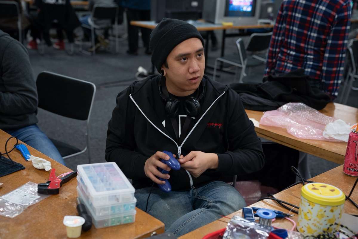 PXBSmash's tweet photo. @ASH_SSBM made sure that our lovely attendees could get their controllers fixed and/or modded during the event. Apparently he is STILL working on controllers from the event. What a legend! <3 https://t.co/DAGRpuuVaR
