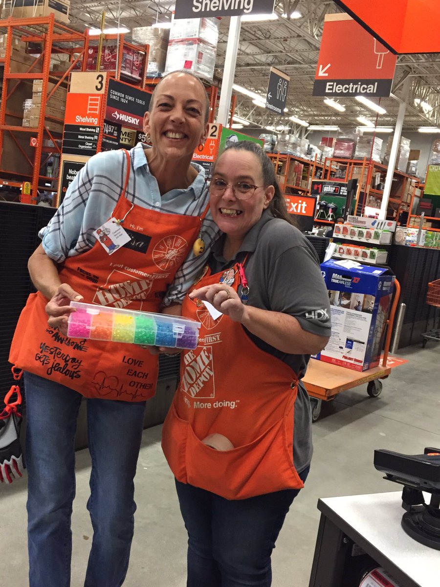 LisaSilver_16's tweet photo. It may be raining outside☔️ but the sun is shining bright in here☀️ .... or should we say it’s just raining more beads🥳⭐️🍊📦 #D266 #0285 #allstarlife #oneteam #orangefamily #loveeachother https://t.co/jbt2YypIT7