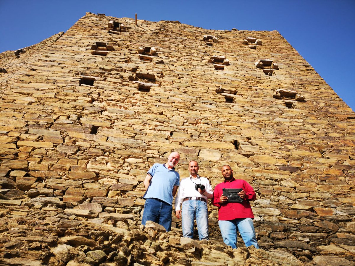 Dayertourism's tweet photo. إستمرار زيارات الفريق المختص من قِبل هيئة السياحة والتراث @scthKSA للقرى الأثرية والقديمة بجبال #محافظة_الداير  لتوثيقها  والإطلاع على كنوزها. https://t.co/uqsF1gJpCb