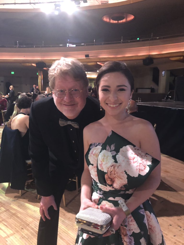 TheAvaCantrell's tweet photo. Met the super talented director Donald Petrie of my all time favorite movie #howtolooseaguyin10days and he even stopped to give me advise on my first directorial debut! There are gentlemen in Hollywood! #Oscar2019 #rogerneal #oscarparty2019 https://t.co/S4GcPOLuM7