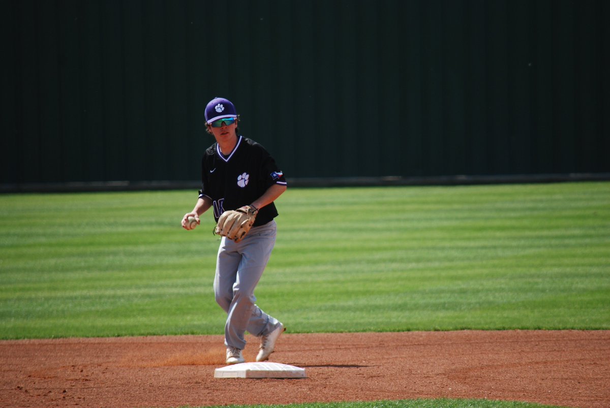 PaschalBaseball's tweet image. Congrats to Sr. Leo Monks (INF) on his commitment to play at Vernon College.  This senior class continues to make us proud with their passion to play at the next level.  Very happy for you Leo!!  #PaschalProud #TeamFirstTeamLast