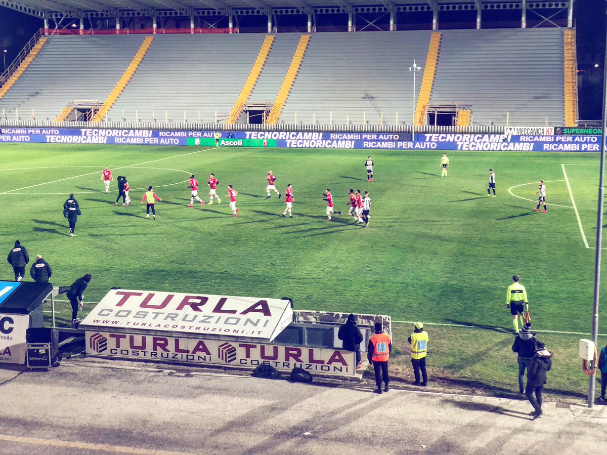 ascolicalciofc's tweet photo. Ascoli 1 Foggia 1 #ASCFOG #ascolicalcio @Lega_B https://t.co/Yb9B0wCrZc