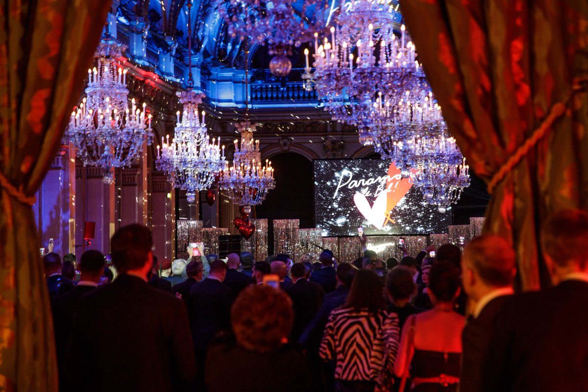 FondsLink's tweet photo. Toujours un plaisir de partager avec vous quelques clichés de #ParamourLeBal et de se remémorer les moments forts de cette 1ère édition !
©Christophe Petit Tesson.
#fondslink #parissanssida #saintvalentin #luttecontrelesida #paris #amour #love #mécénat https://t.co/VtYDZ9sNuZ