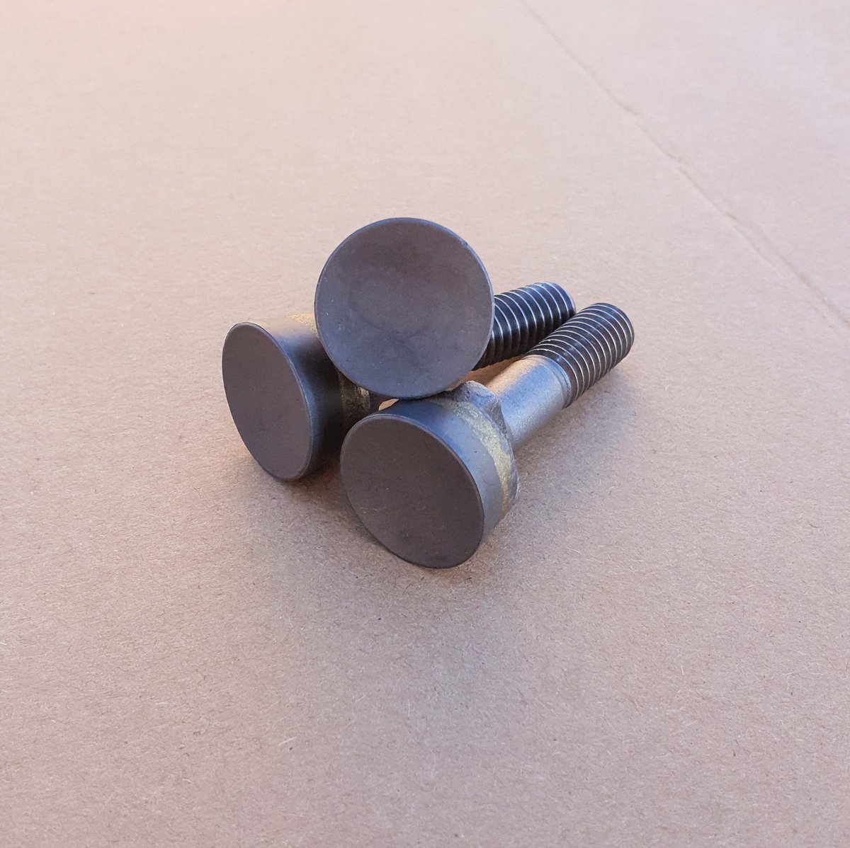 QRMSLimited's tweet photo. This is one of our most popular products at the moment with orders going out daily! These QRMS 700 series stump grinding teeth are made with high grade steel; offering increased strength, durability, performance and longer wear. #700series #stumpgrinderteeth #forestry #arbtalk https://t.co/ruhwggMKwN
