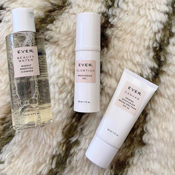 EVERskincare's tweet photo. New to the skincare scene and looking for a simple, high-powered regimen that you won’t need to think twice about? That’s where the PRETTY YOUNG TRIO comes in! Cleanse, treat, hydrate &amp; protect with the three-step routine that packs a punch. Tap to shop! (Photo via amycharsley) https://t.co/lBtGCKGbrz