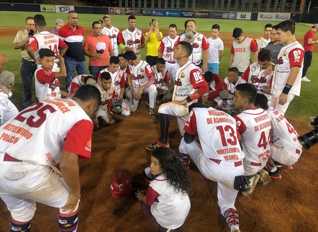 Estadio Rod Carew tweet media