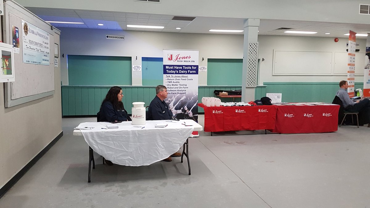 Off to a great start here at our #JFMDairy and #JFMCalves meeting! Our first speaker is Dennis Wood from Provimi North America on Practical Considerations in Calf Feeding Programs