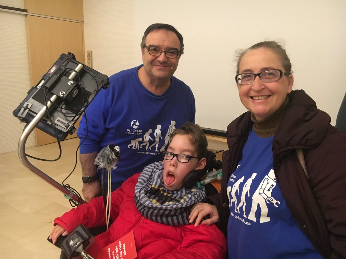 CoderDojoVLC's tweet image. We want to nominate our mentor Loli @Ibosalma , its objective is that every day our Coderdojo is more inclusive #CoderDojoVolApp