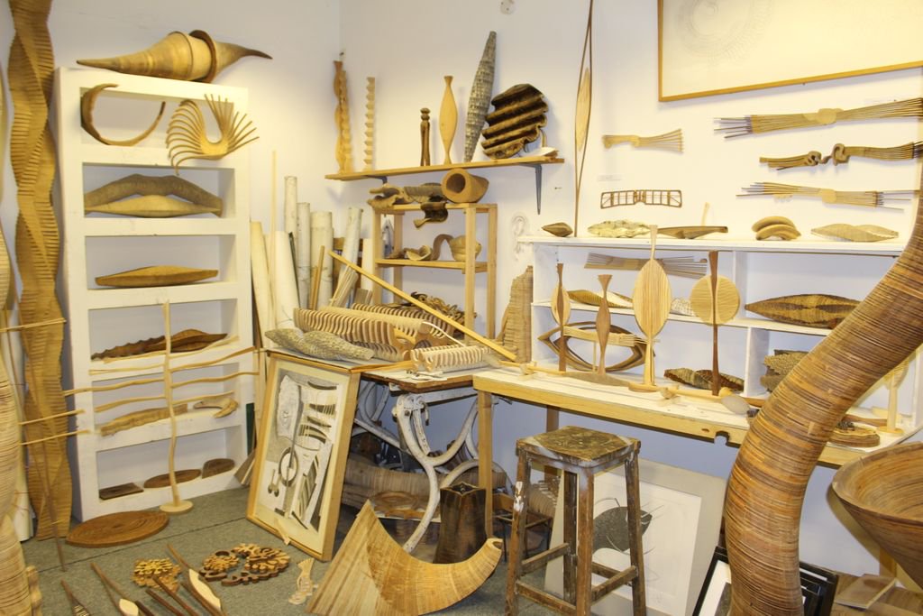 TrinityArt_'s tweet photo. A great shot from Jim Jack's studio visit at Hackney Wick! It was a pleasure to see all these amazing wooden objects! Some of Jack's sculptures are exhibited at our gallery! Pop in and see the impressive sculptures!
#JimJack #HackneyWick #StudioVisit #Londonbasedartist https://t.co/37hU4KbDj7