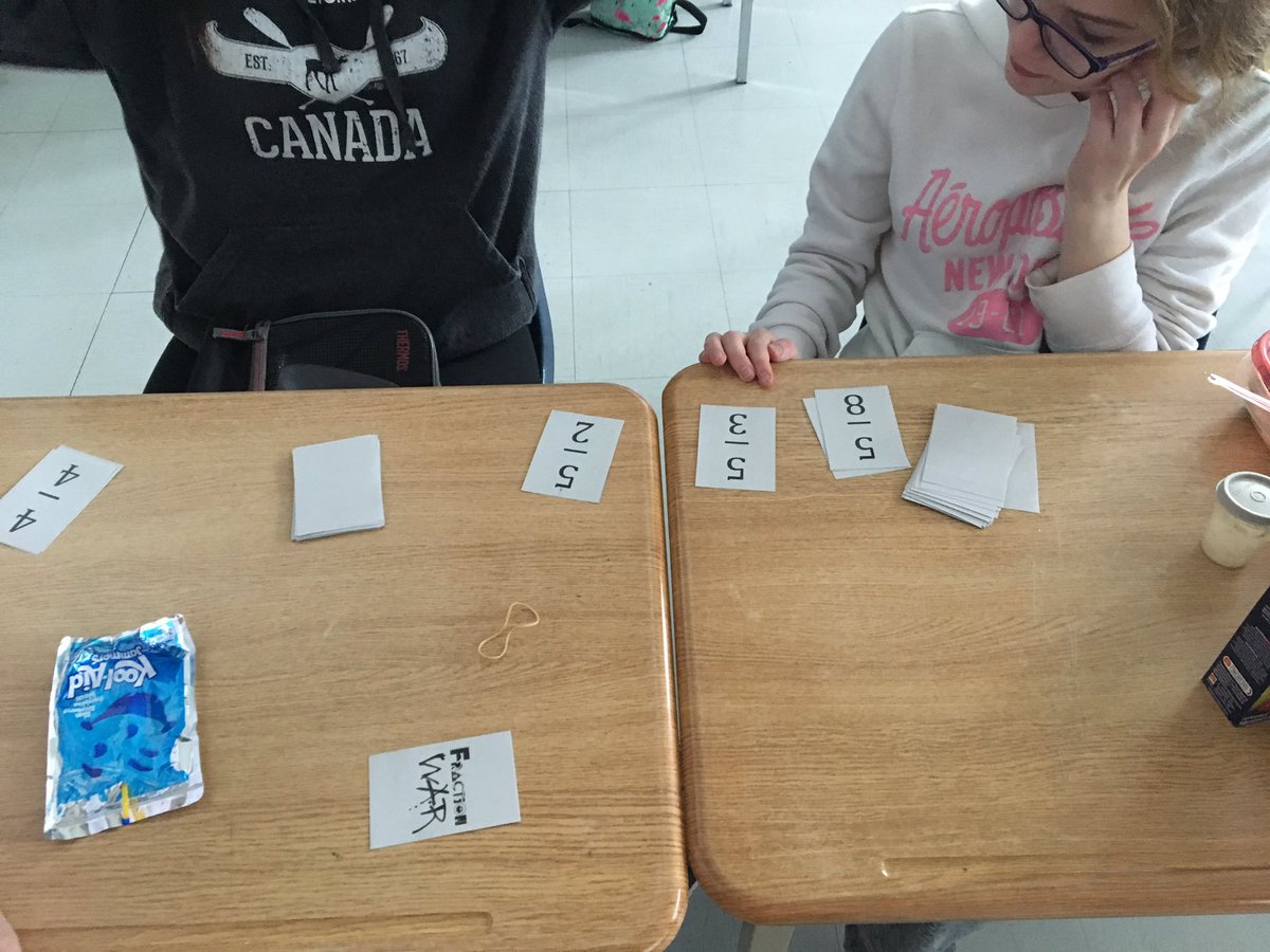 MlleFelice's tweet photo. Jeu de maths aujourd’hui: La Guerre des FRACTIONS.
Even les teens aiment les jeux de Maths! 🤓
#mathcentres #tvdsb #iteach7 #iteach8 https://t.co/SHDoQ6GxBk