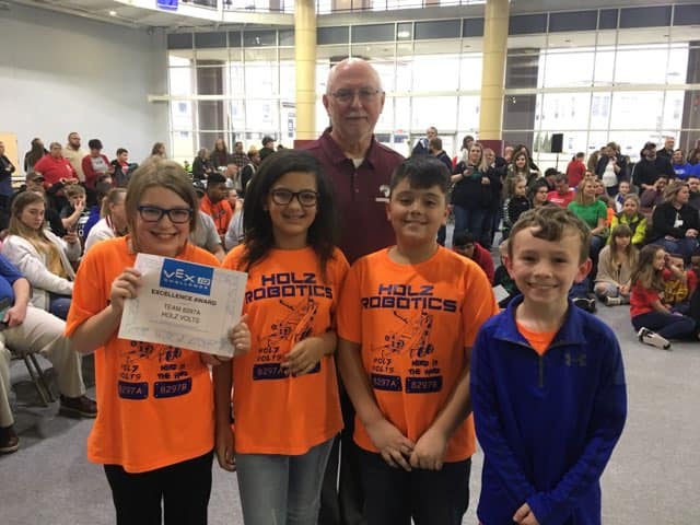 KCBOE's tweet photo. We are proud to report that at the WV State VEX Robotics Championship (IQ), all 5 teams that qualified for Worlds were from Kanawha County! Congrats to Andrews Heights (Robotic Bees A &amp; D), Flinn Flyers &amp; Holz (Volts &amp; Nerd is the Word). #KCSpride @REC_Foundation #VEXIQ https://t.co/qVYdP9fSlG