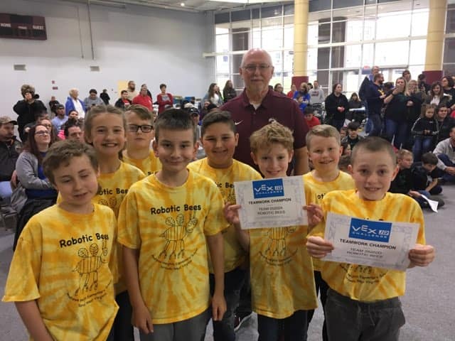 KCBOE's tweet photo. We are proud to report that at the WV State VEX Robotics Championship (IQ), all 5 teams that qualified for Worlds were from Kanawha County! Congrats to Andrews Heights (Robotic Bees A &amp; D), Flinn Flyers &amp; Holz (Volts &amp; Nerd is the Word). #KCSpride @REC_Foundation #VEXIQ https://t.co/qVYdP9fSlG
