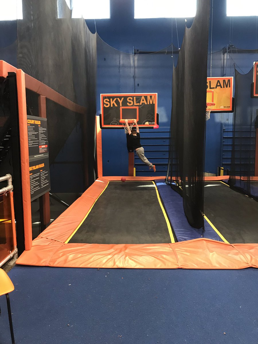 Class trip to Sky Zone! <a href="/itsahorbelthing/">Horbelt</a>