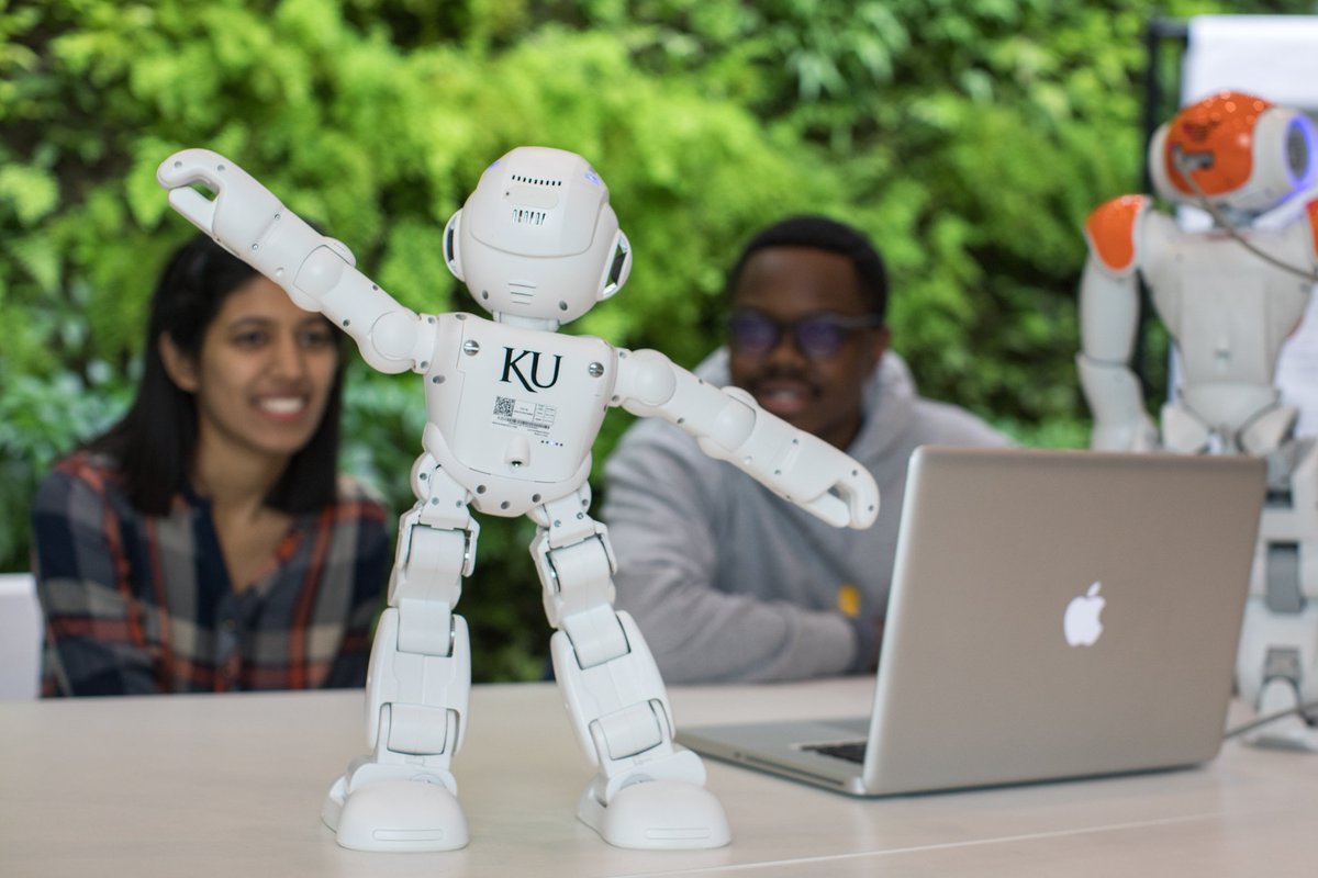 UnivOfKansas's tweet image. Finding the right major is more than a decision — it’s a discovery. Through KU's Exploratory Pathways, Jayhawks experience new subjects, courses, and fields that will help guide them toward the degree that makes sense for them. Details here ➡️ explore.ku.edu #BeAJayhawk