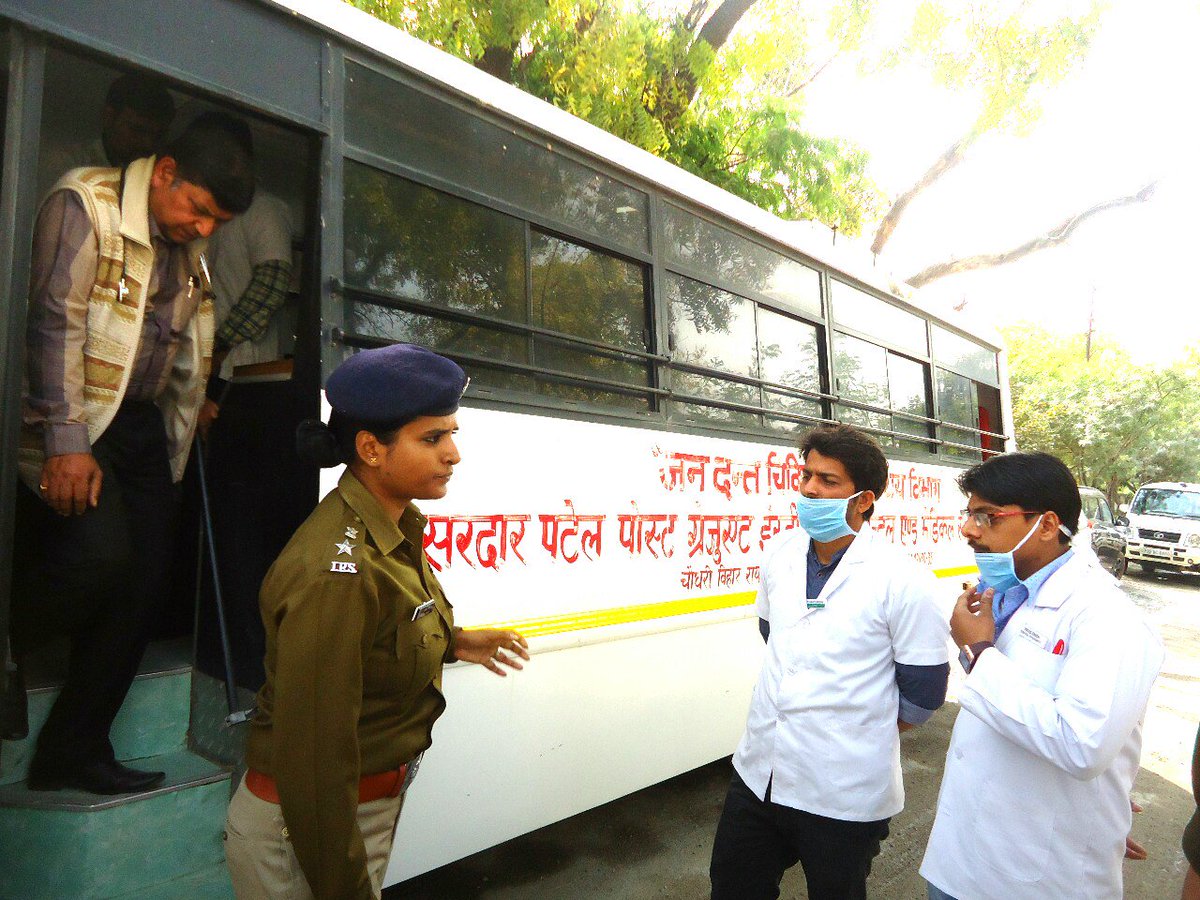 32Lucknow's tweet photo. 32 BN PAC Lucknow DENTAL AND MEDICAL CHECKUP @sujatasinghips https://t.co/YjLpigl7Rx