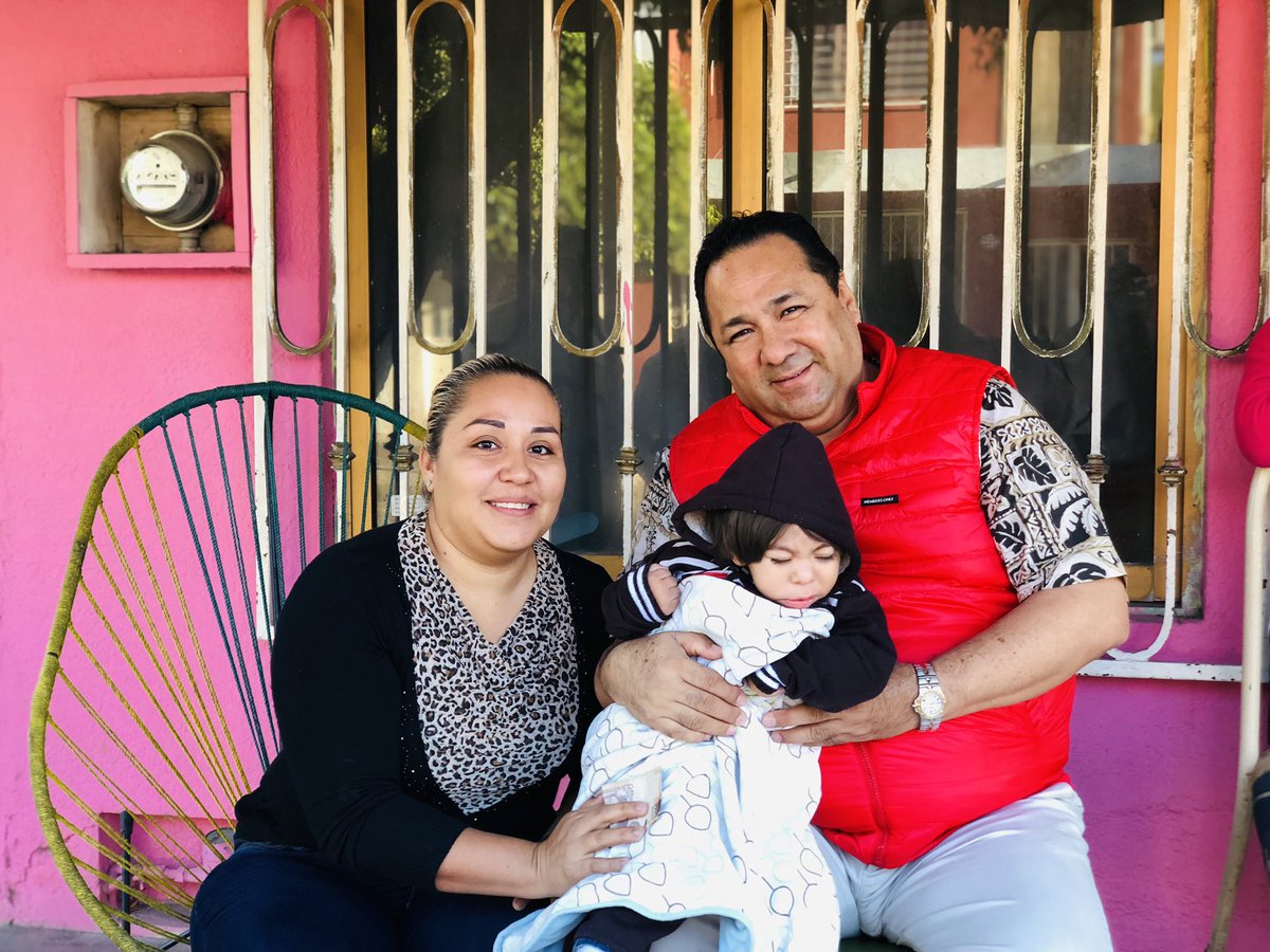 PuchetaOficial's tweet photo. Erika García dijo no al aborto a pesar de saber que su niño nacería con Microcefalia y holonfocefalia. Ella y su bebé ocupan de tu apoyo; hoy por ella, mañana por ti. 🙏 #unamanoamiga #ayudahumanitaria #ayuda #pucheta #mazatlan #mexico https://t.co/RQr17QxR5I