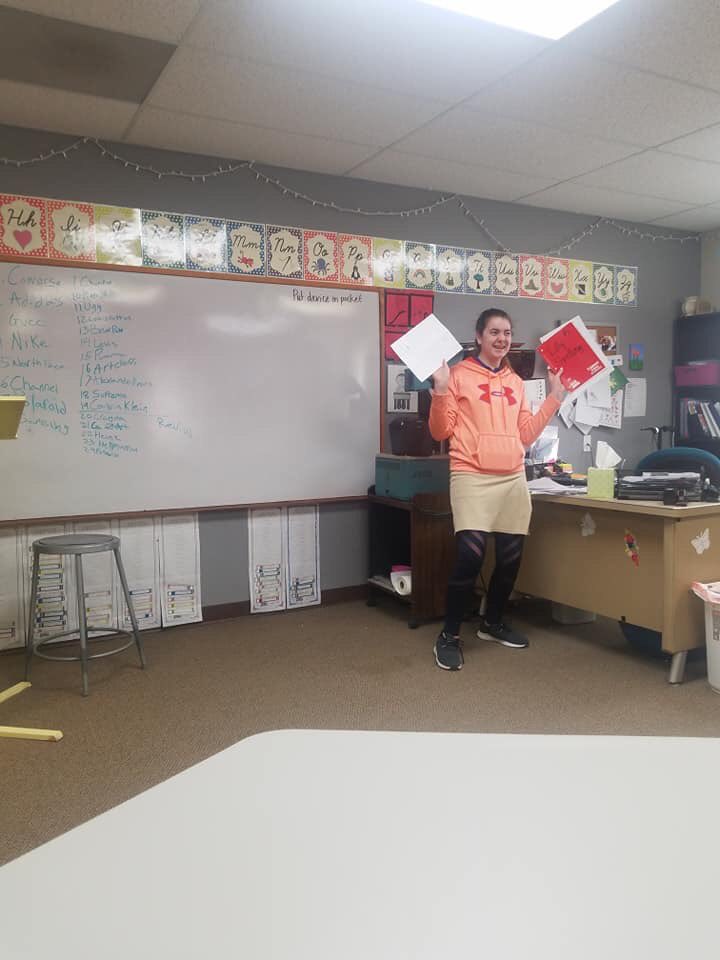 HCAKnights_'s tweet photo. Starting this week the 6th graders are taking turns to develop lesson plans and teach spelling to their peers. Great job Lilly. #hcaknights #FutureTeacher https://t.co/DfbmCpmjAx