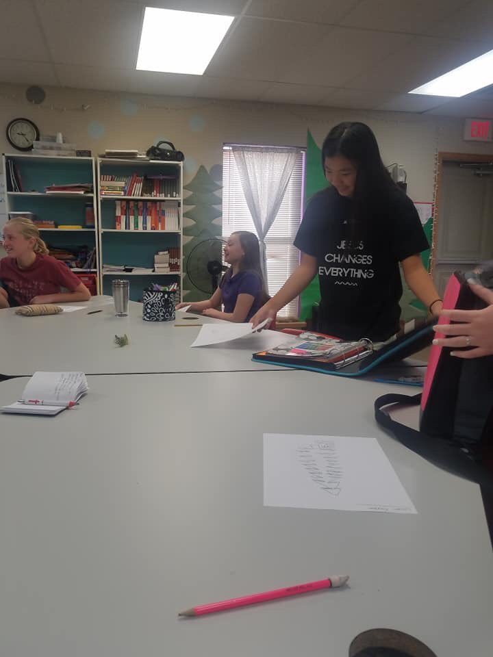HCAKnights_'s tweet photo. Starting this week the 6th graders are taking turns to develop lesson plans and teach spelling to their peers. Great job Lilly. #hcaknights #FutureTeacher https://t.co/DfbmCpmjAx