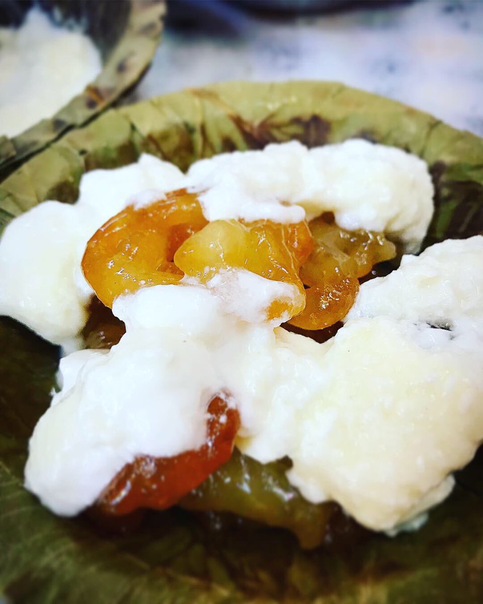 gettinhighonlyf's tweet image. ......matke waala dahi-jalebi aur kullhad waali chai.....
#dahijalebi #jalebi #kullhadchai #streetfoodindia #indiansweets #gettinghighonlife #khaanabadoshiyat #lovefortravel #loveforlife #desikhaana #kumbhmela2019 #dusterdiaries