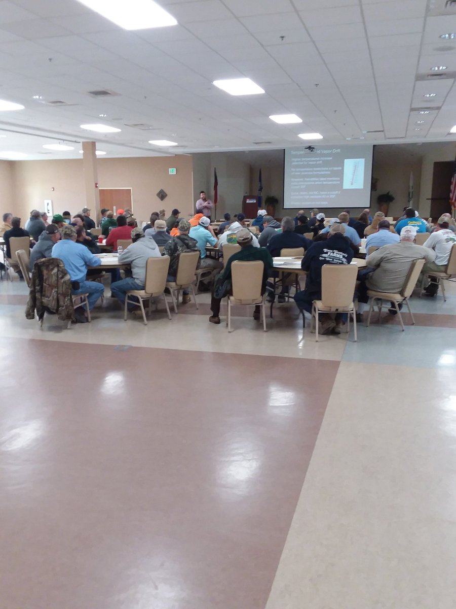 AustinBrownAg's tweet photo. Auxin herbicide training for Camden, Currituck, and Pasquotank farmers #HappeningNow #ExtensionInAction @NCWeedWrangler @aewood73 https://t.co/IVJuWZzcLp