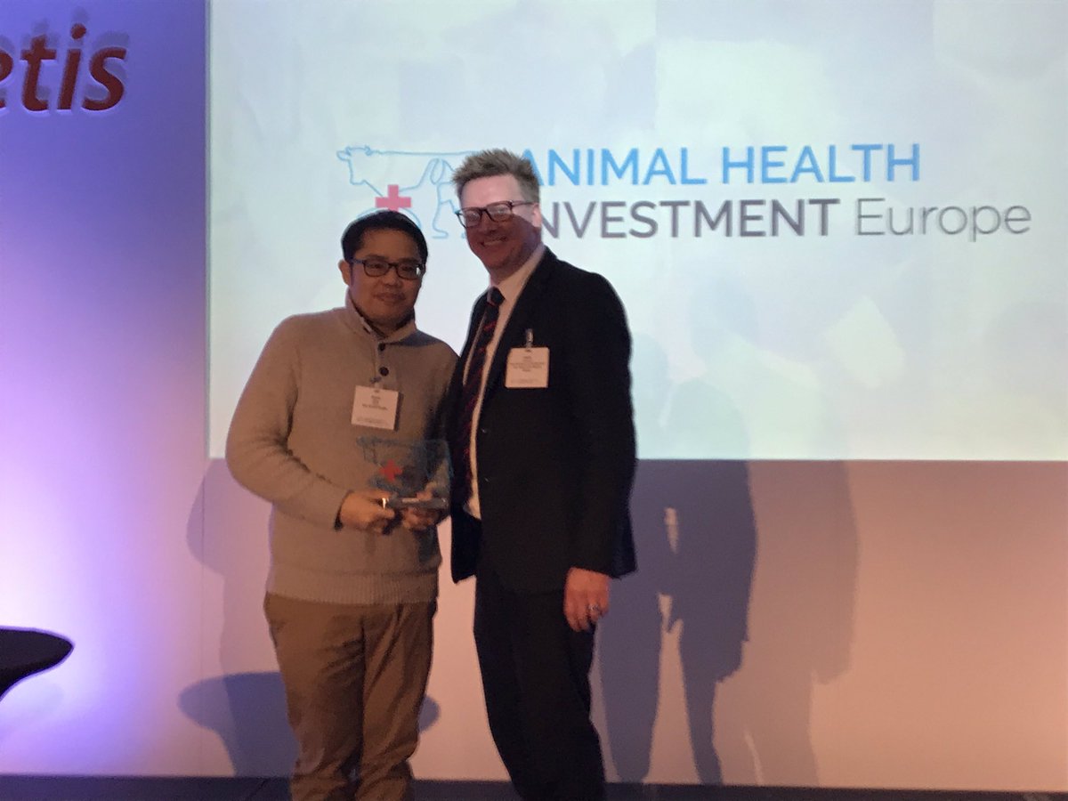 afquentric's tweet photo. @Zoetis Senior VP @JamieBrannan1 energetic chairman of #AHInvestEurope 2019 recognizes the winner or the Innovation Award REX start up company applying big data to prediction of diseases in animals. Congratulations 🏆! https://t.co/EvNLf74Wpk