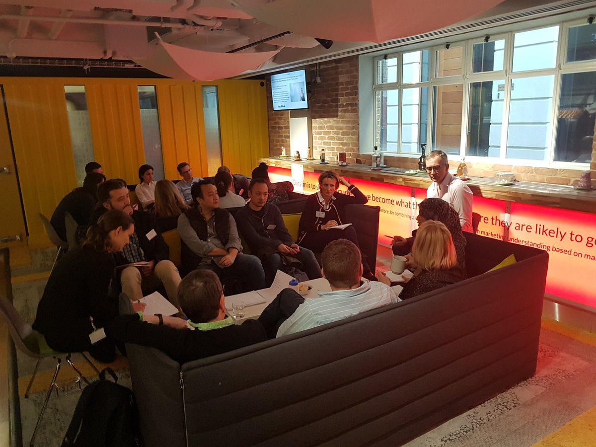 mintelnews's tweet photo. Lots of great ideas being exchanged around topics like healthy eating, flavour trends and packaging innovation! #MintelScout https://t.co/f2Q2pVgyGD