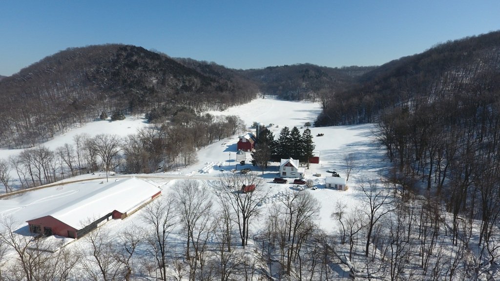 Jay_Frazier_'s tweet photo. Here’s your chance to own a sweet 180+/- acre hunting/ recreational farm near the Mississippi River in Crawford County’s big buck country. Asking price $600,000 https://t.co/Xh1OSiSmmw https://t.co/xNivefwS7h