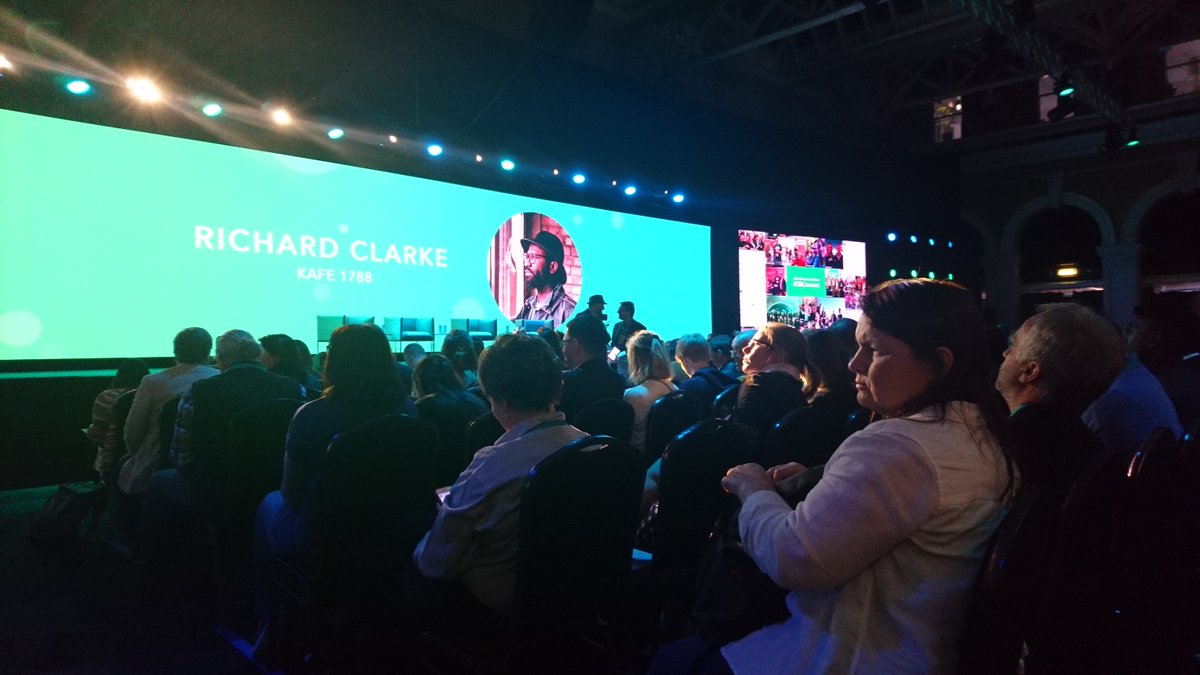 RyecroftGlenton's tweet photo. Full day at #QBconnect for the cloud team, getting ready for keynote closedown. #RGfuture https://t.co/eGWN8QPomB