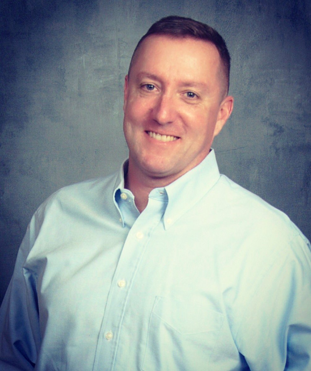 MajorBurnsJim's tweet image. Ready to sing 🎤☘️ #clapit #singer #fitnessmotivation #fitness #runningmotivation #runnerman  #choralsinger #fitnessmotivation #fitness #running #actors #actor #hollywood #ﬁtness #italiano #irish #catholic #casualstyle #casual #instagood #instagram  #instadaily #singledad 🌎