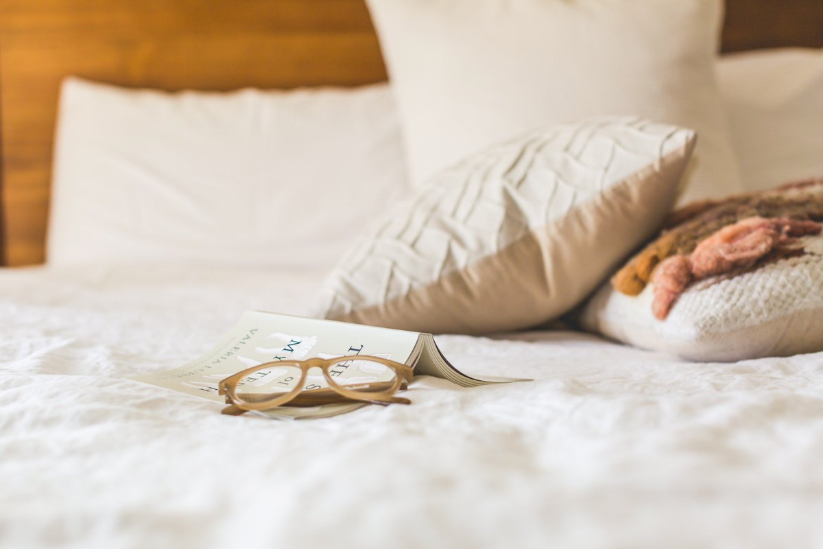 NewOakTree's tweet image. It's a "stay in bed a little bit longer" sort of day. Who's with us? #NewOakTree #NapTime
