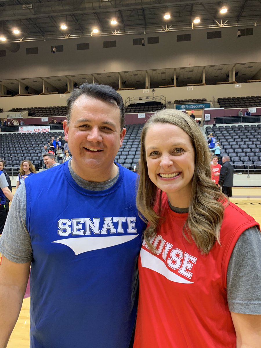 meganforAR's tweet photo. The House team didn’t come out victorious, but we had a great time at the House vs. Senate basketball game! #squadgoals #teamspringdale 💙❤️🏀 https://t.co/vvIQtMNObW