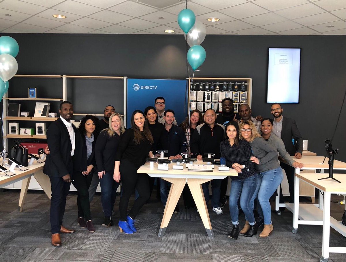 forest_ave's tweet photo. We want to thank all of our Managers, ASM's, ARSM's that came to support the opening of our NEW STORE. Super excited ! WELCOME ALL. 🌍 https://t.co/VQsI37tVYQ