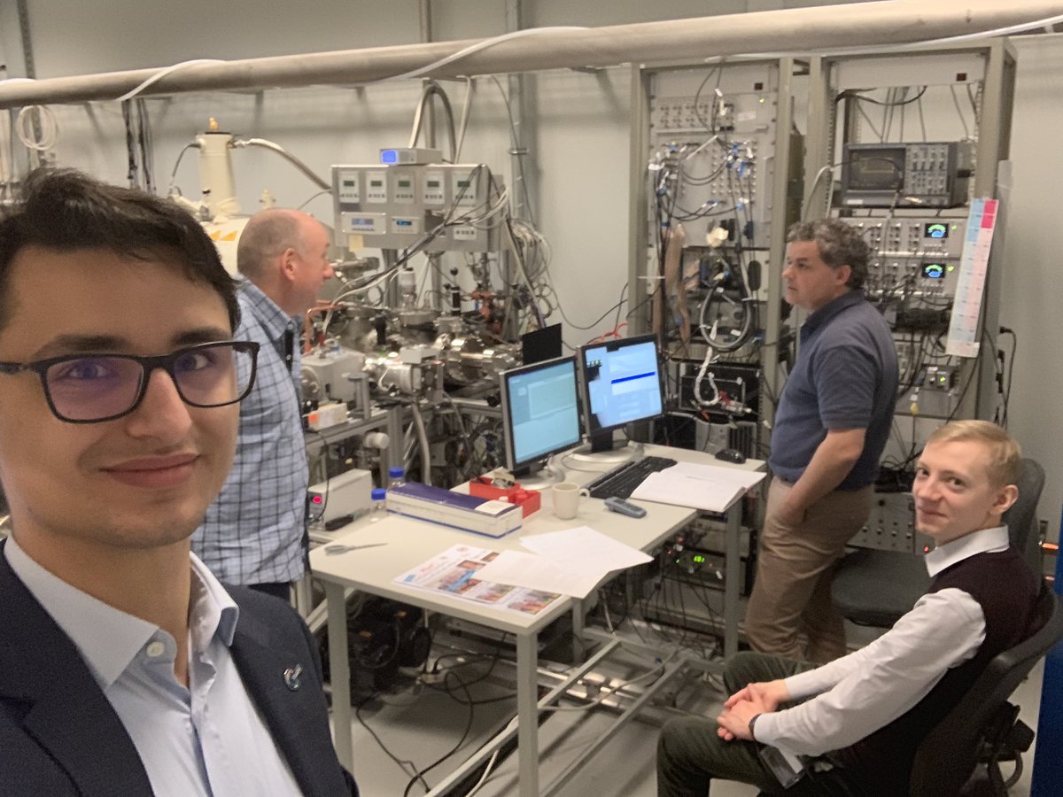 DMEremin's tweet photo. Today we ran our very first experiments @HFML_FELIX! Incredible and powerful technique! @AnanikovLab @BurykinaJulia #IRMPD #FTICR #IonTrap https://t.co/BzdUklVTS8