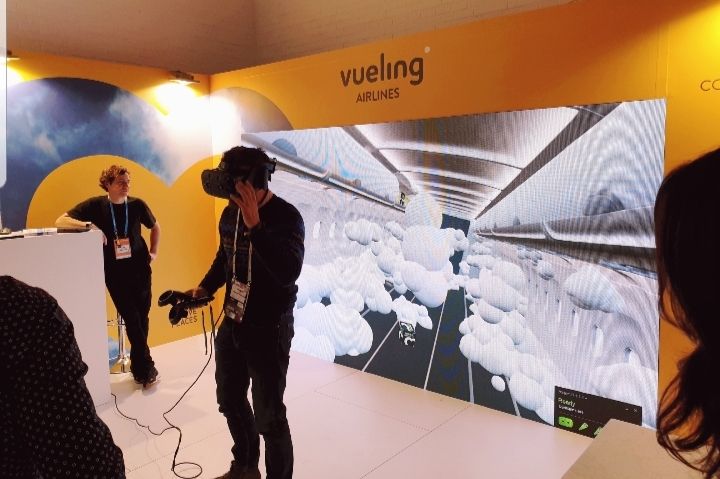 Innovando en el #MWC19 con @Vueling #CateringOnBoard #4YFN ¿Cómo aplicarías #VR en tu negocio alimentario?
